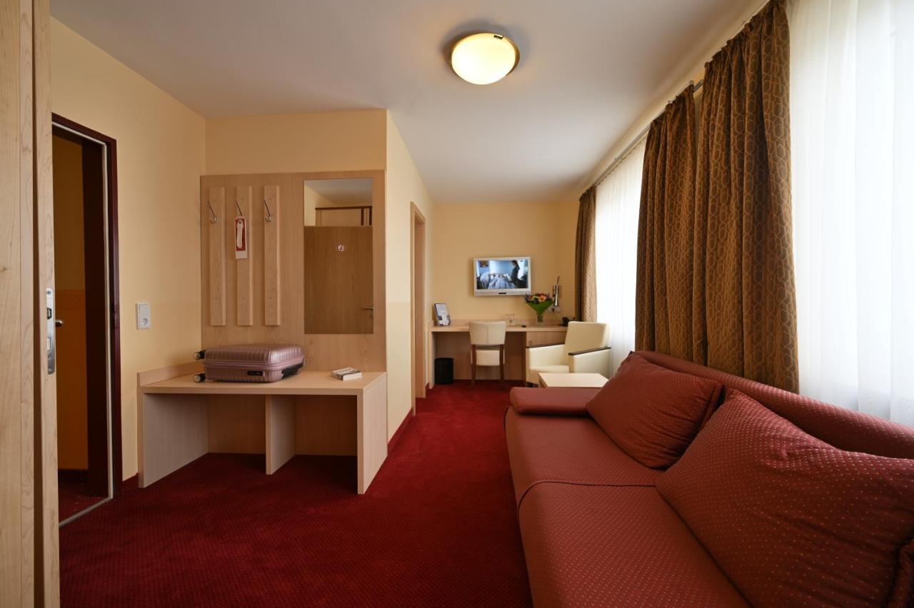Hotel Apollo Garni Regensburg Ngoại thất bức ảnh