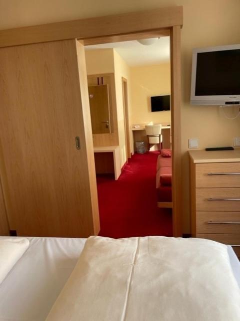 Hotel Apollo Garni Regensburg Ngoại thất bức ảnh