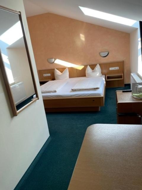 Hotel Apollo Garni Regensburg Ngoại thất bức ảnh