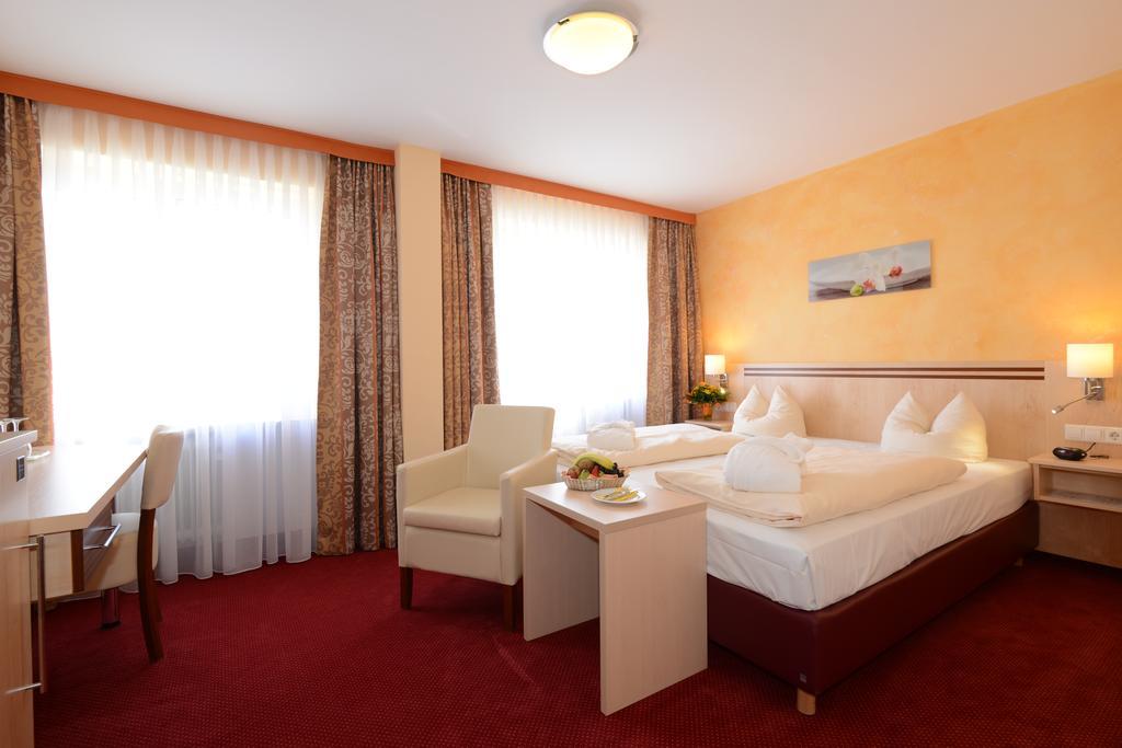 Hotel Apollo Garni Regensburg Ngoại thất bức ảnh
