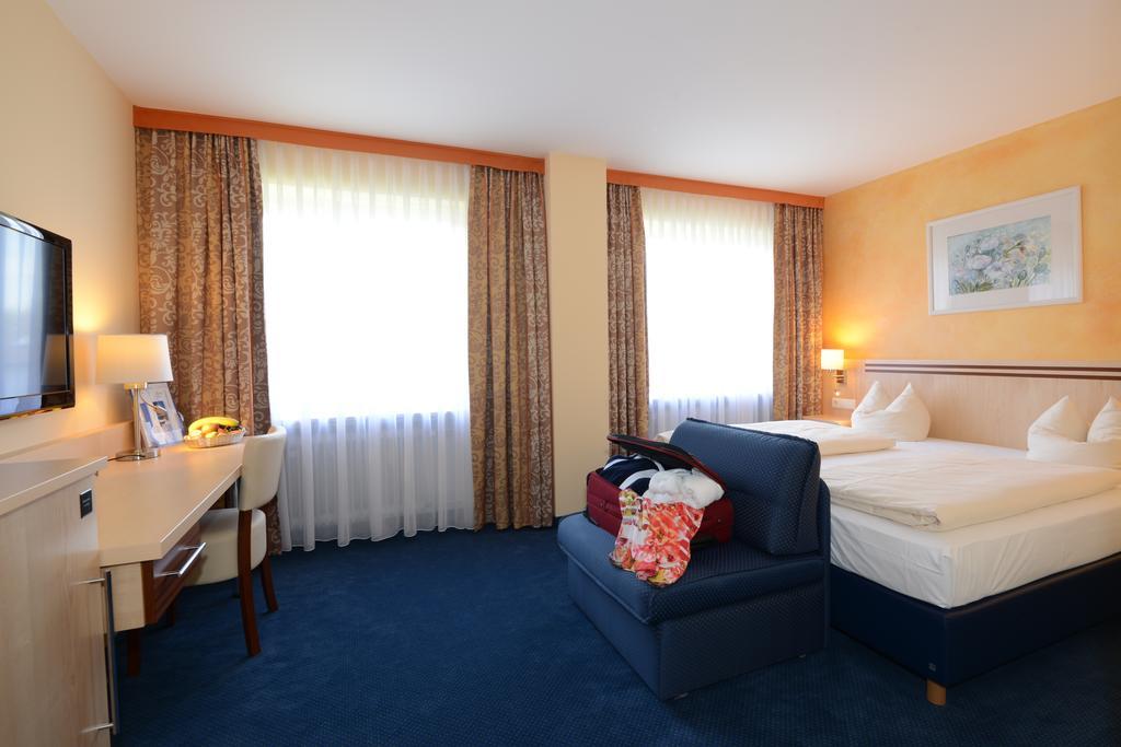 Hotel Apollo Garni Regensburg Ngoại thất bức ảnh