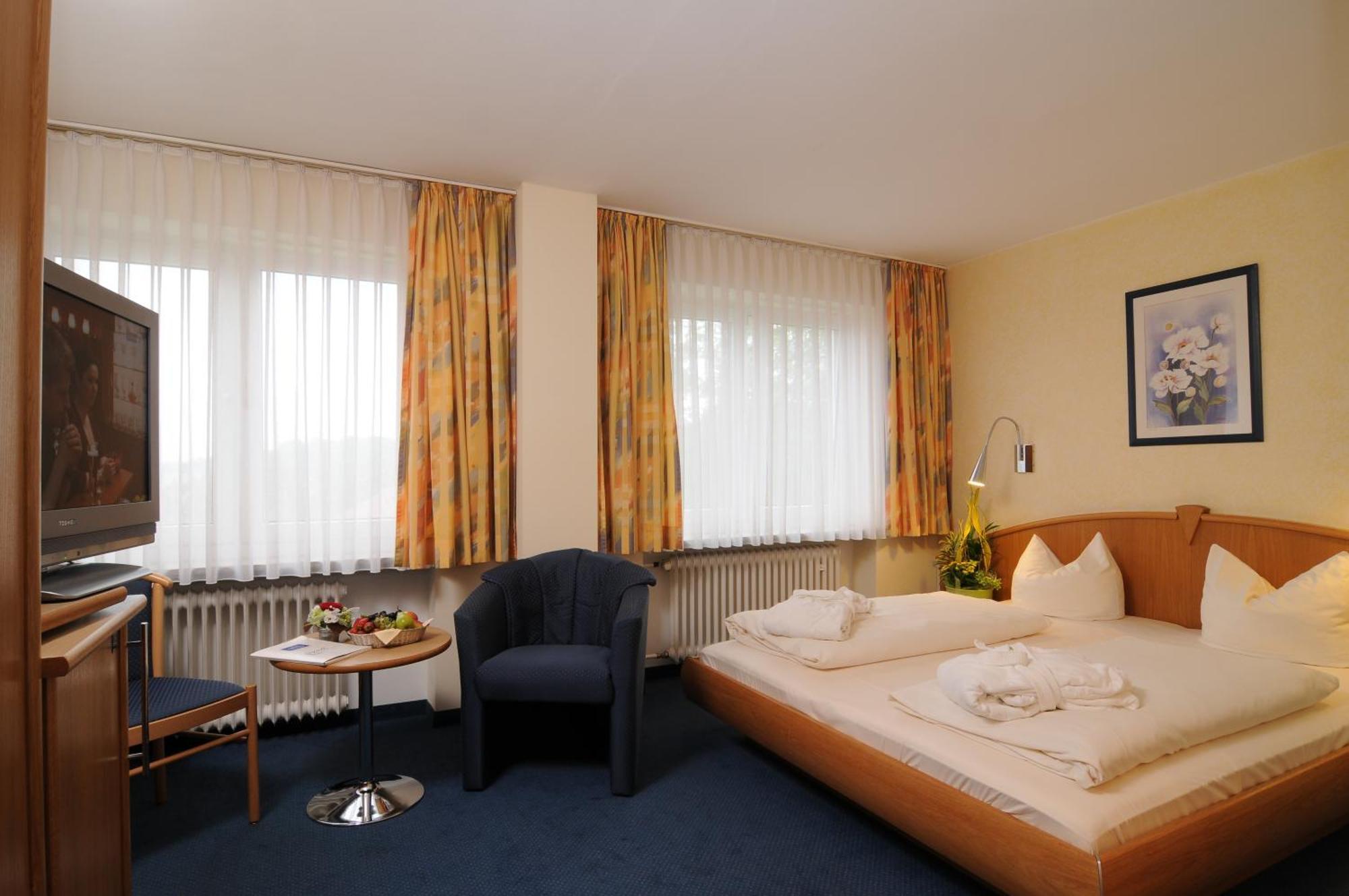 Hotel Apollo Garni Regensburg Ngoại thất bức ảnh