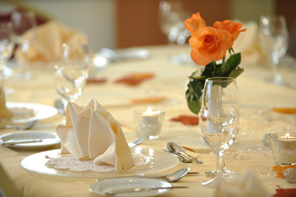 Hotel Apollo Garni Regensburg Ngoại thất bức ảnh