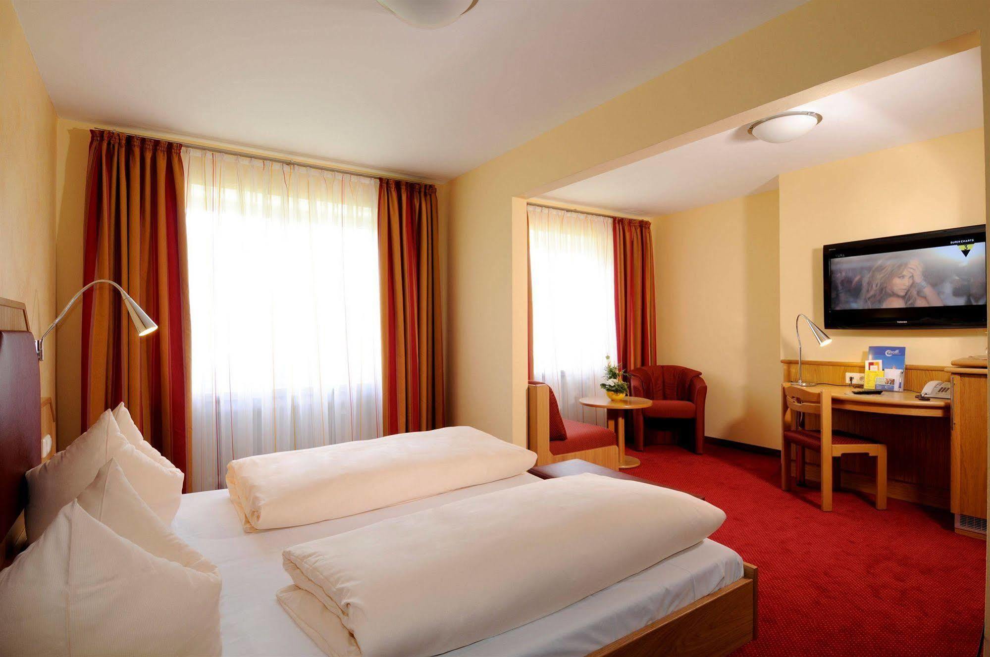 Hotel Apollo Garni Regensburg Ngoại thất bức ảnh